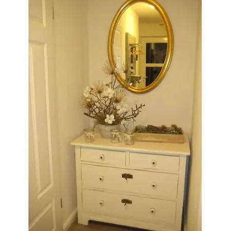 Prázdninový dům Dollhouse Modern Retreat *