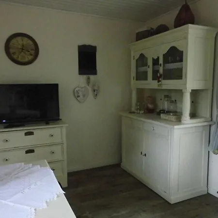 Dollhouse Modern Retreat Feriehus