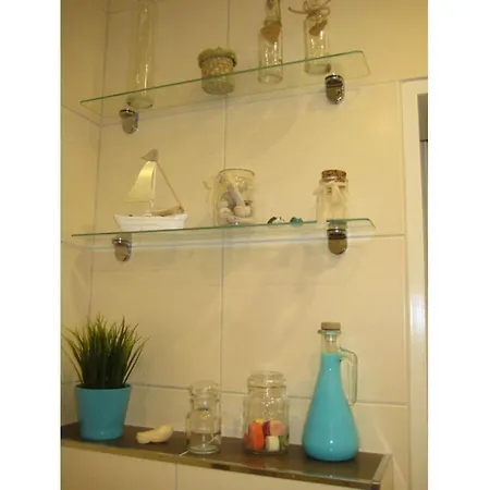 Dollhouse Modern Retreat *