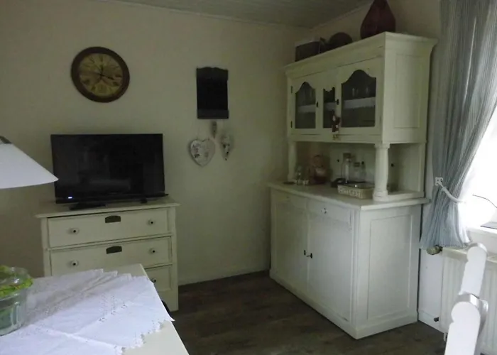Dollhouse Modern Retreat 펜션