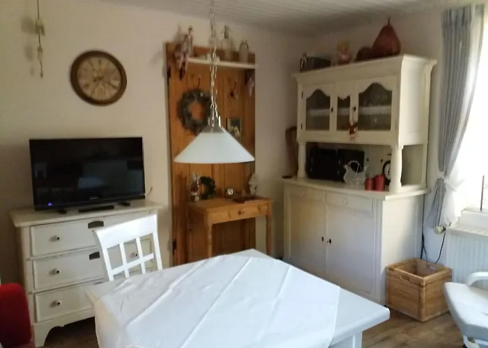 펜션 Dollhouse Modern Retreat