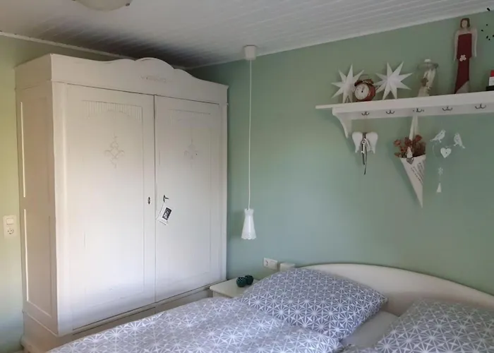 Dollhouse Modern Retreat ヴィースモール